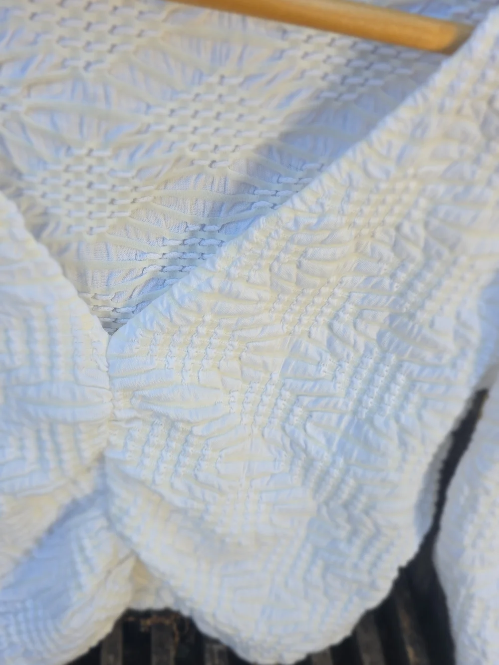 ZARA White Textured V-Neck Puff Sleeve Top
